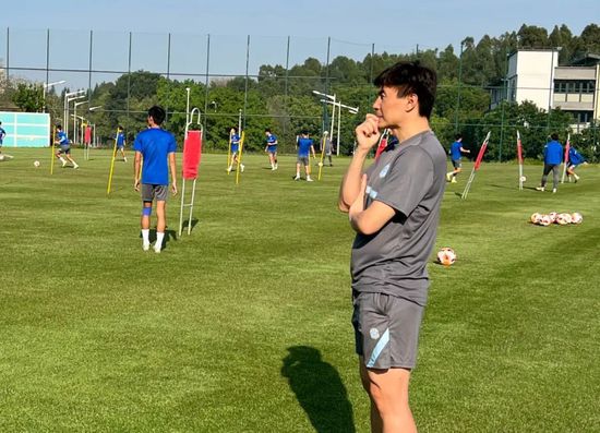 1~100分成绩挠脚心的学校